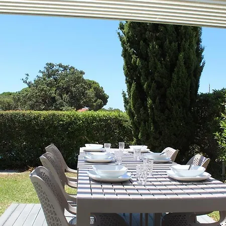 Quinta Dos Crastos Pool House 4* Porches (Algarve)